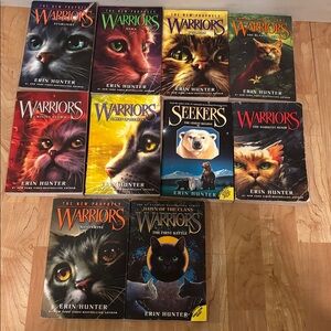 10 Erin hunter warriors and seekers cat paper back books